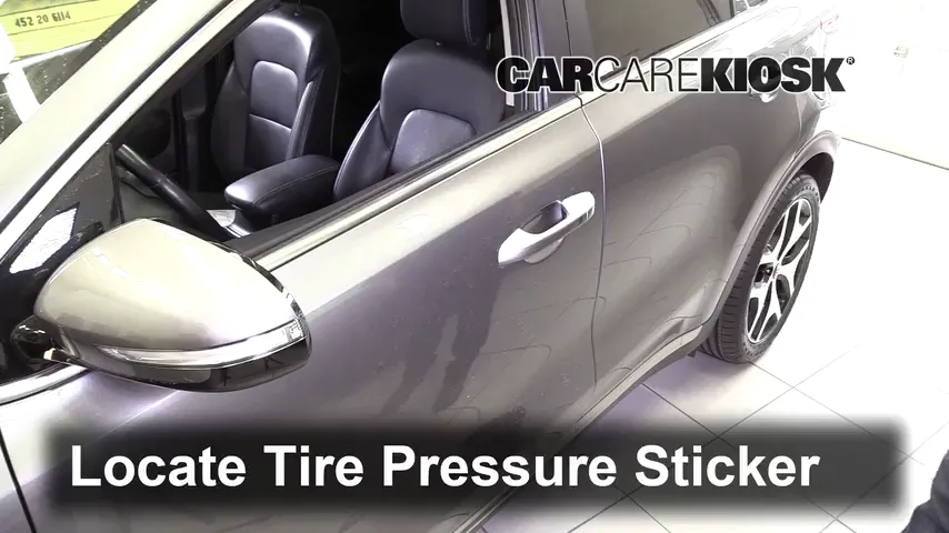 2018 Kia Sportage SX Turbo 2.0L 4 Cyl. Turbo Tires & Wheels Check Tire Pressure